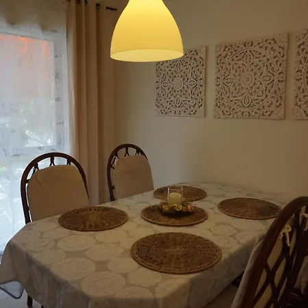 Casa de Férias Ausserhalb Gelegenes, Freistehendes Ferienhaus In Laendlicher Umgebung Neochorakion